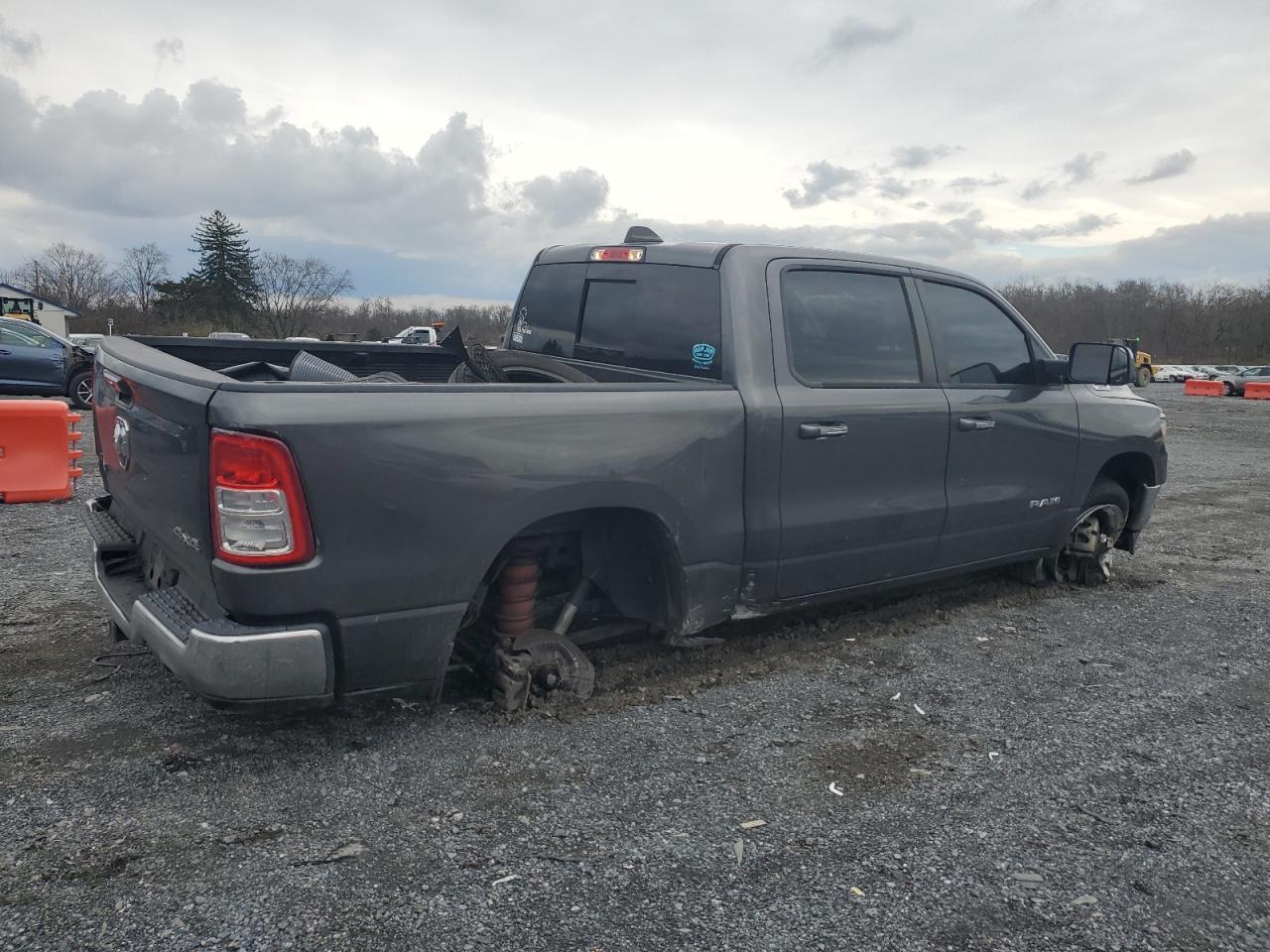 2019 RAM 1500 BIG H - Фото 3