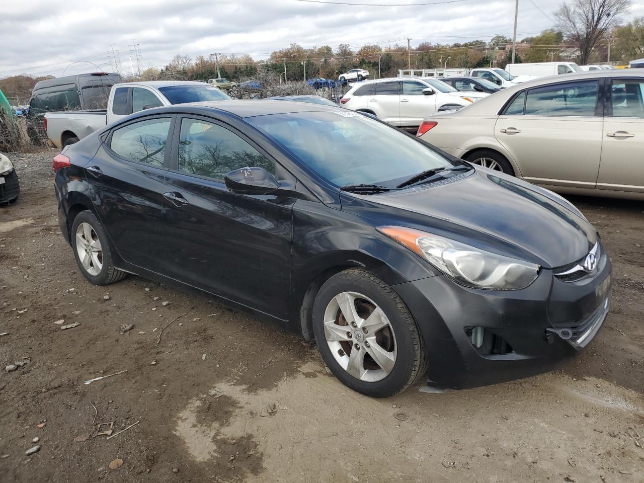 2011 HYUNDAI ELANTRA GL - Image 4