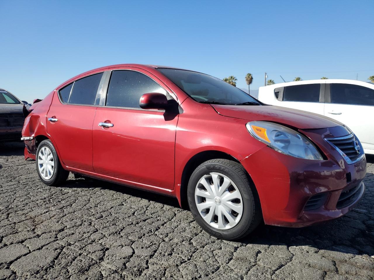 2014 NISSAN VERSA S - Фото 4