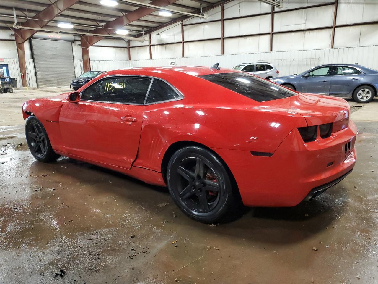 2011 CHEVROLET CAMARO LT - Фото 2