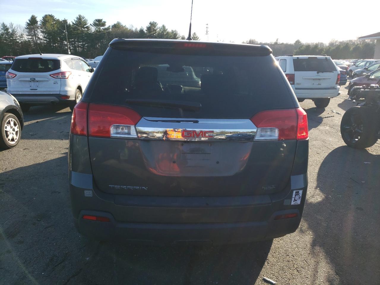 2012 GMC TERRAIN SL - Image 6
