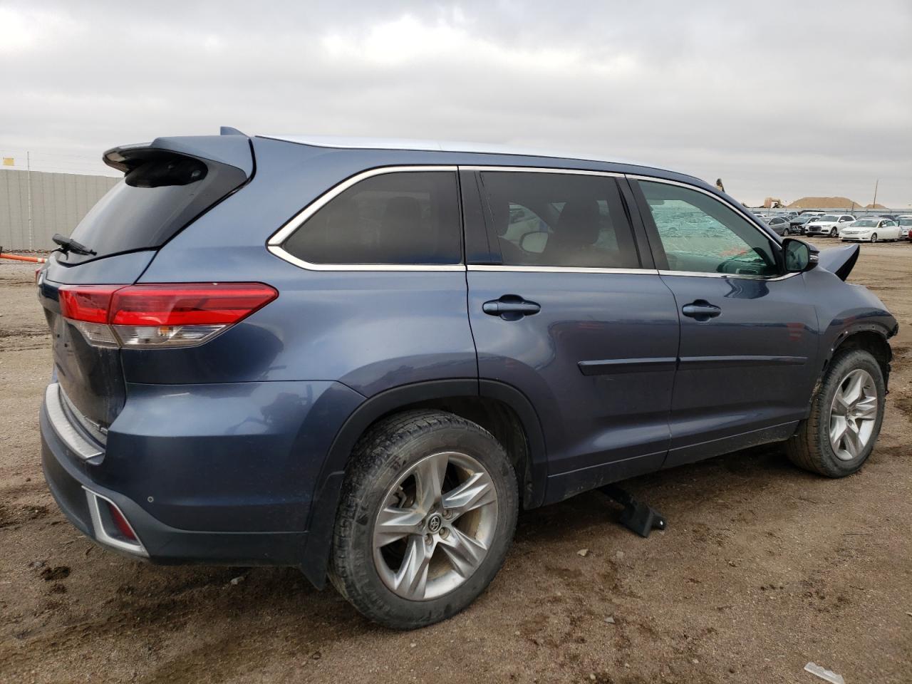 2018 TOYOTA HIGHLANDER - Фото 3