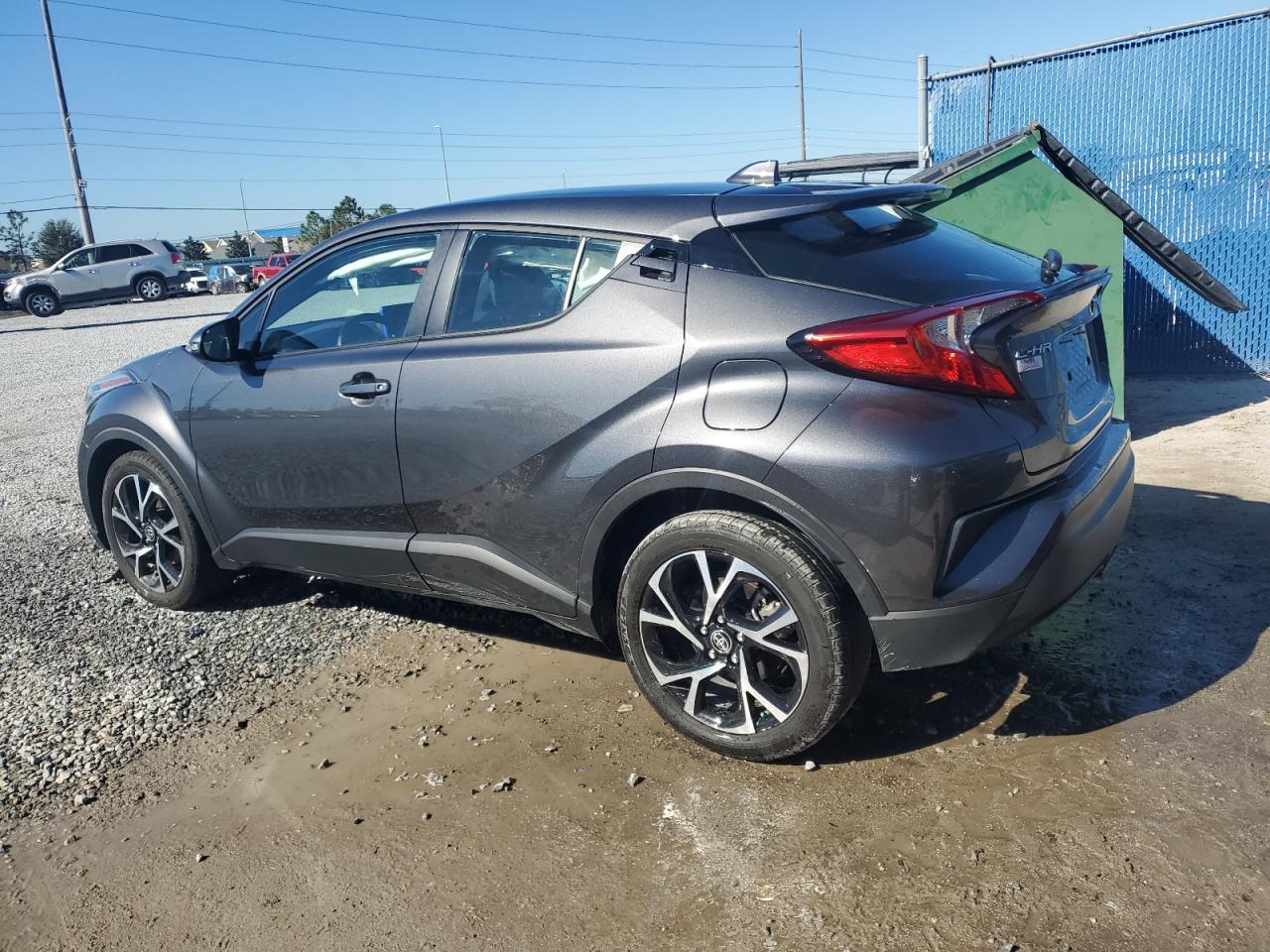 2022 TOYOTA C-HR XLE - Фото 2
