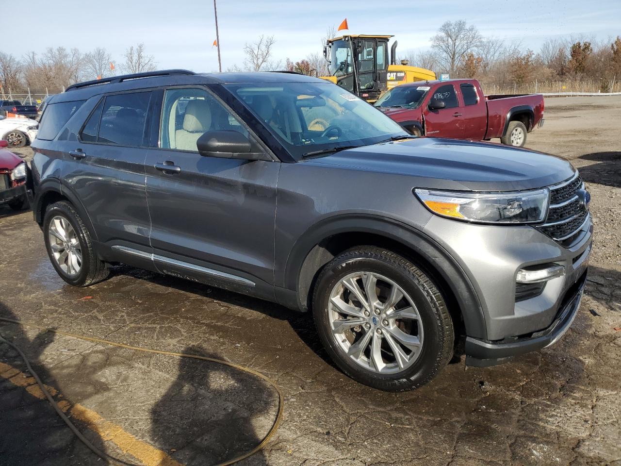 2023 FORD EXPLORER X - Image 4