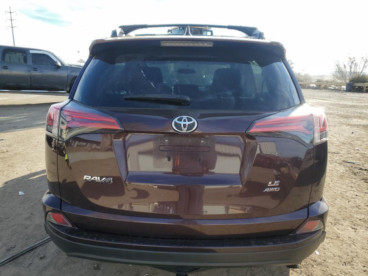 2016 TOYOTA RAV4 LE - Фото 6