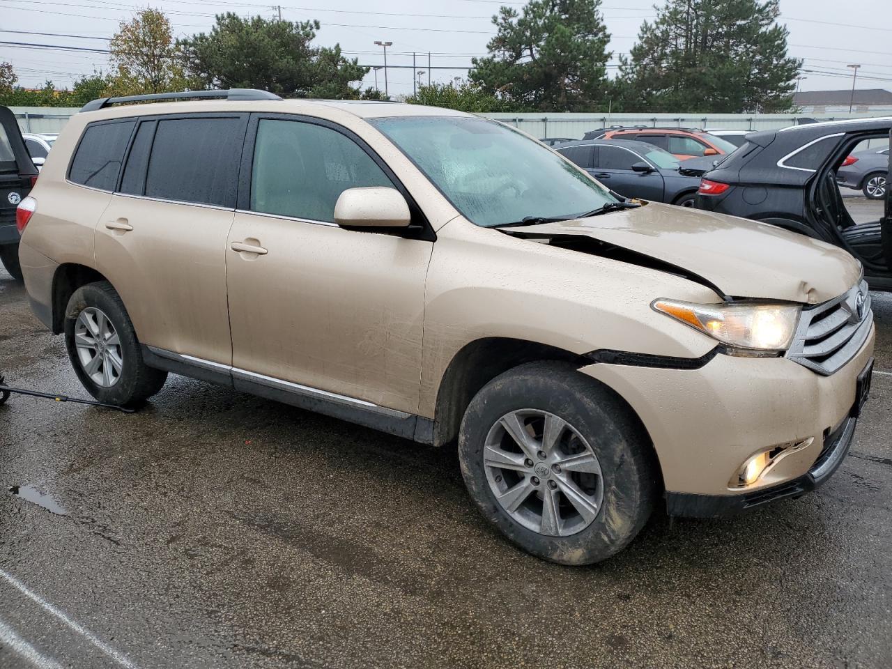 2011 TOYOTA HIGHLANDER - Image 4