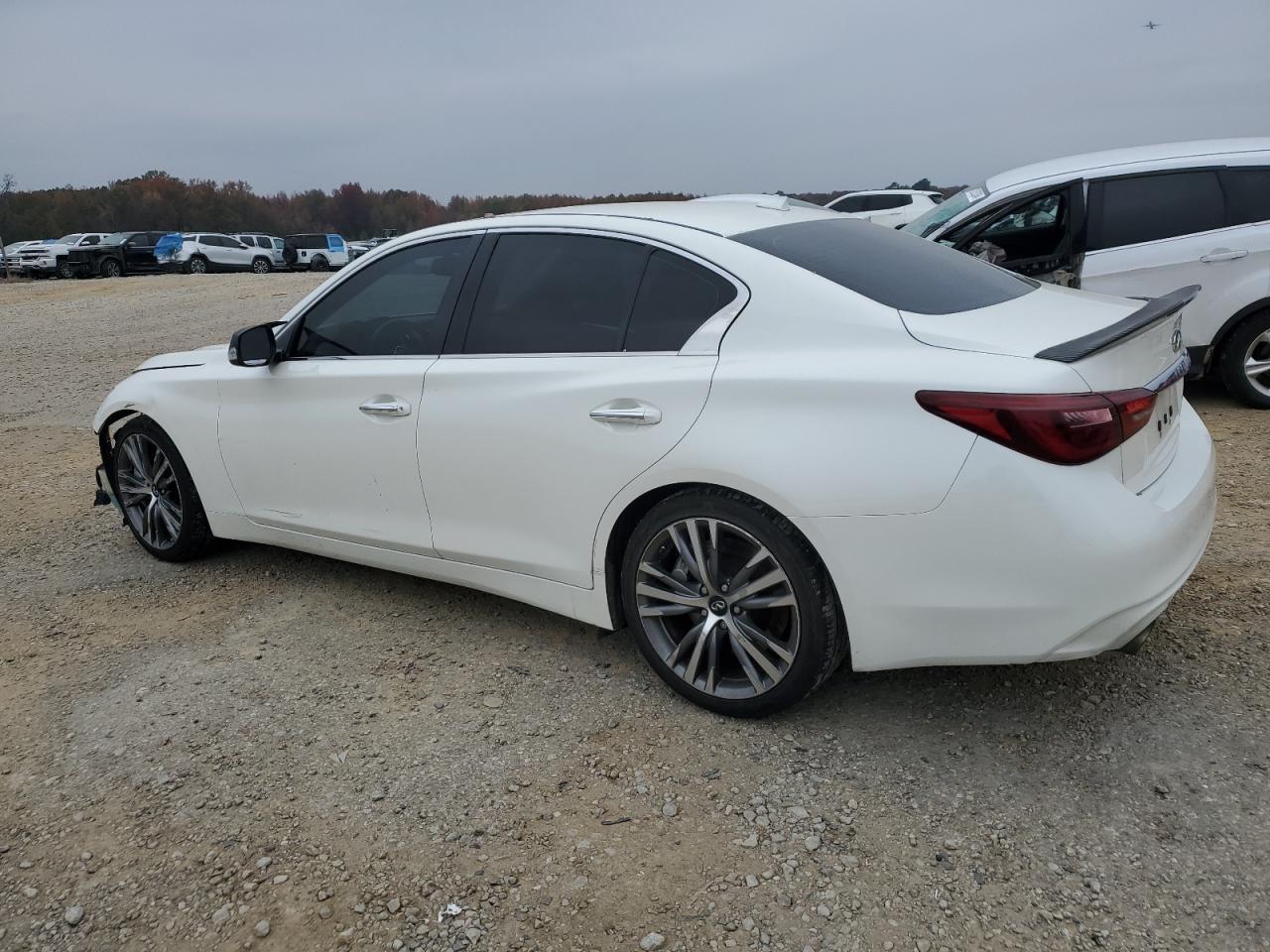 2018 INFINITI Q50 LUXE - Фото 2