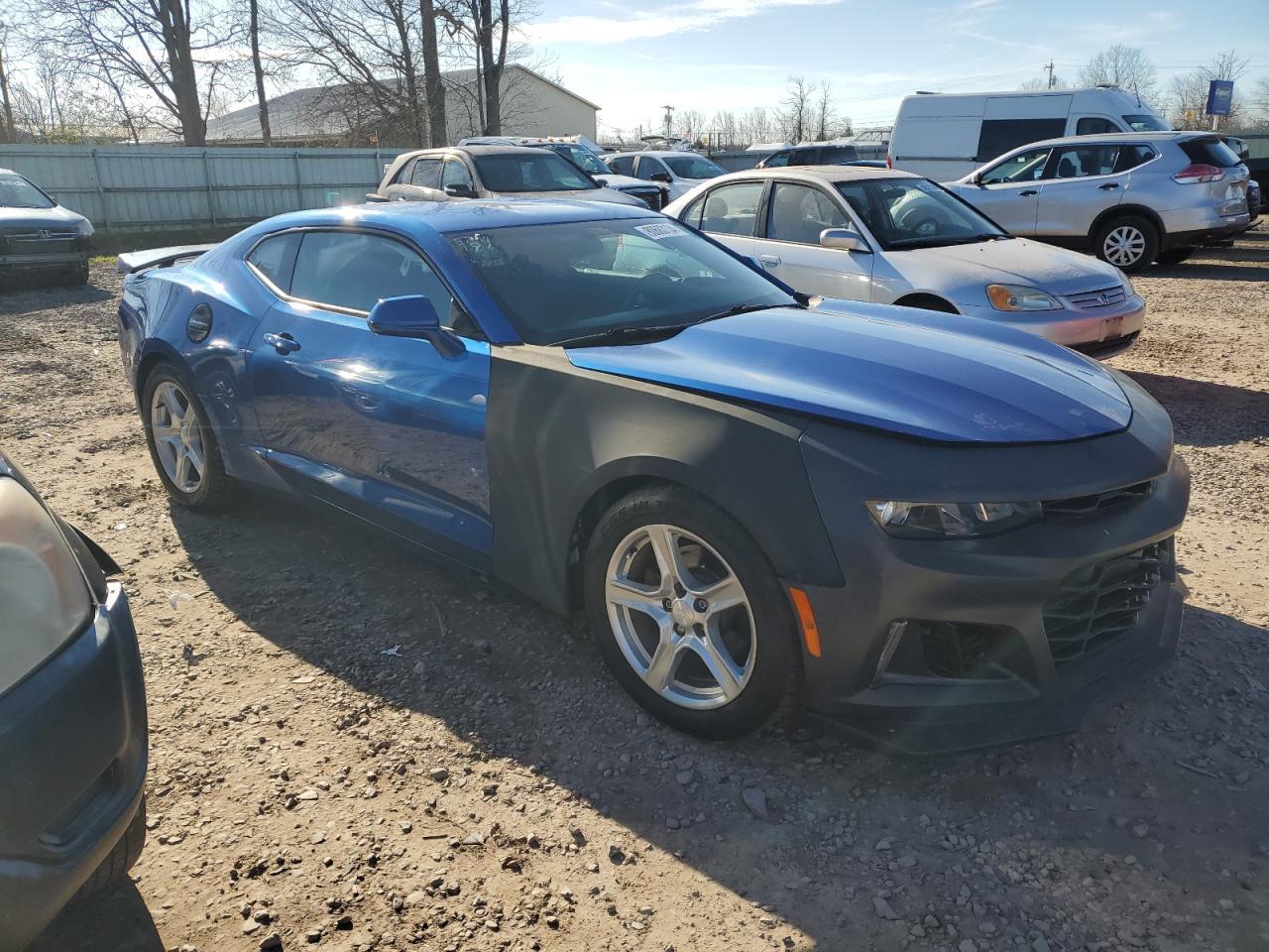 2018 CHEVROLET CAMARO LT - Image 4