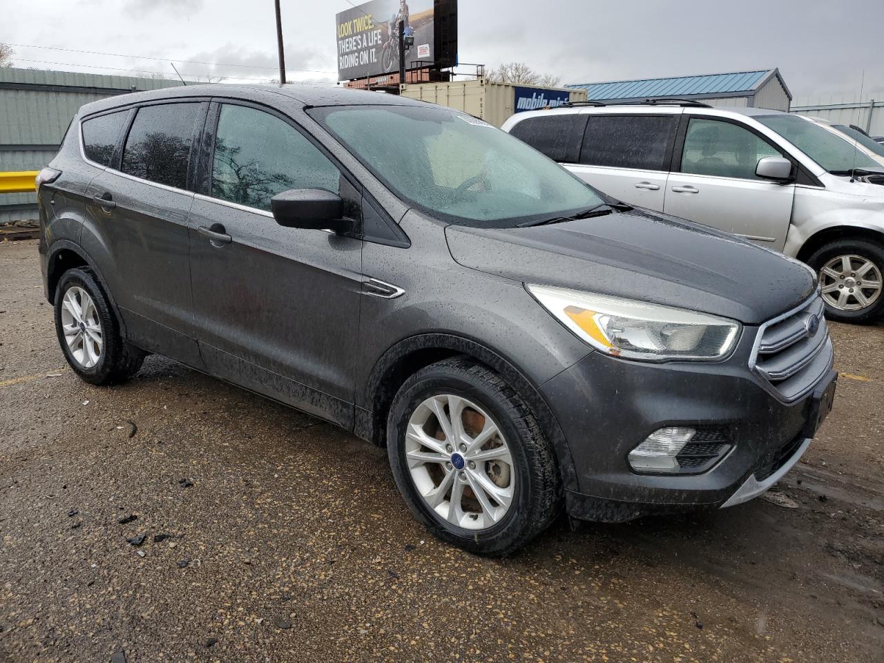2017 FORD ESCAPE SE - Фото 4