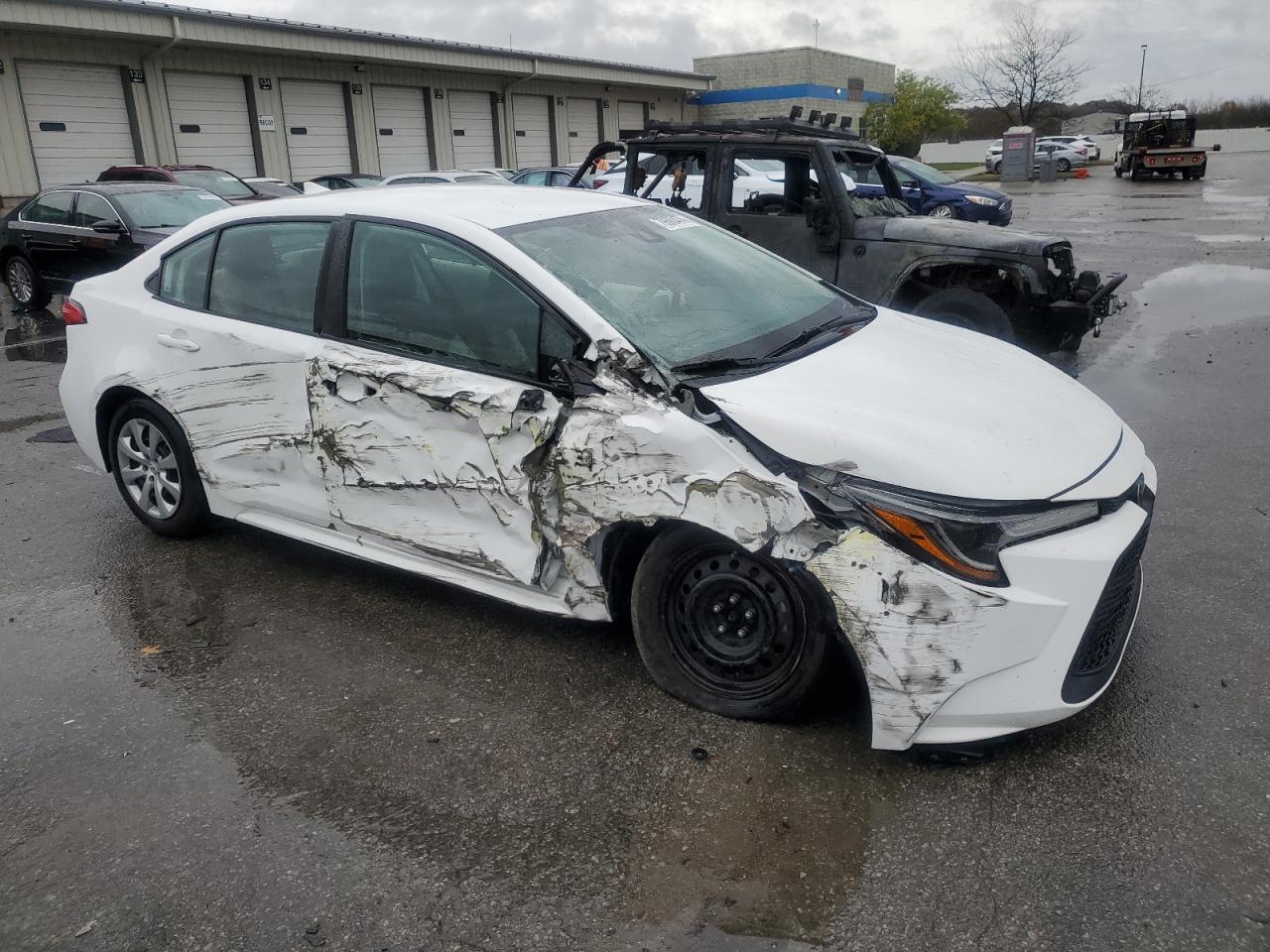 2021 TOYOTA COROLLA LE - Фото 4