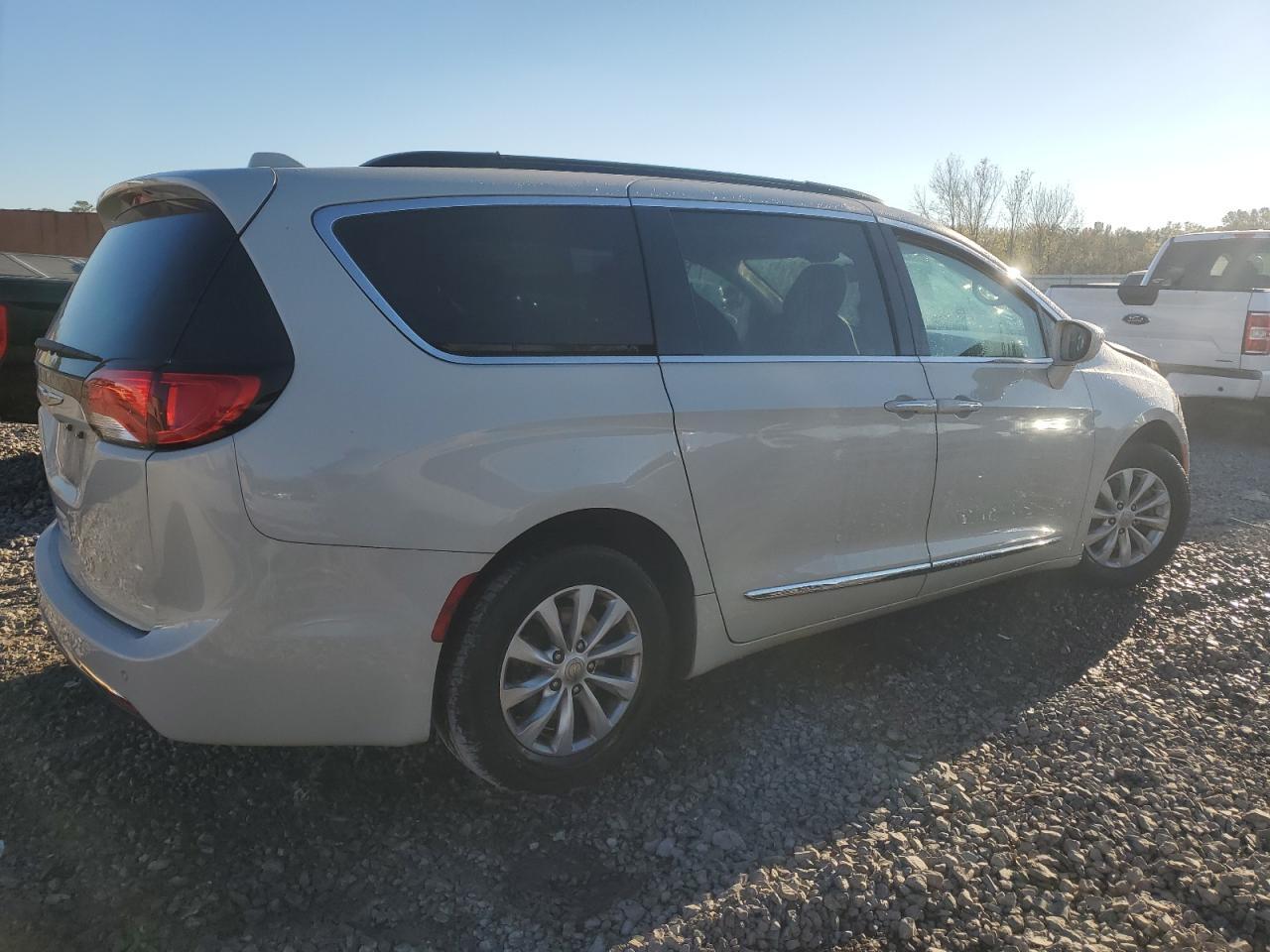 2017 CHRYSLER PACIFICA T - Image 3