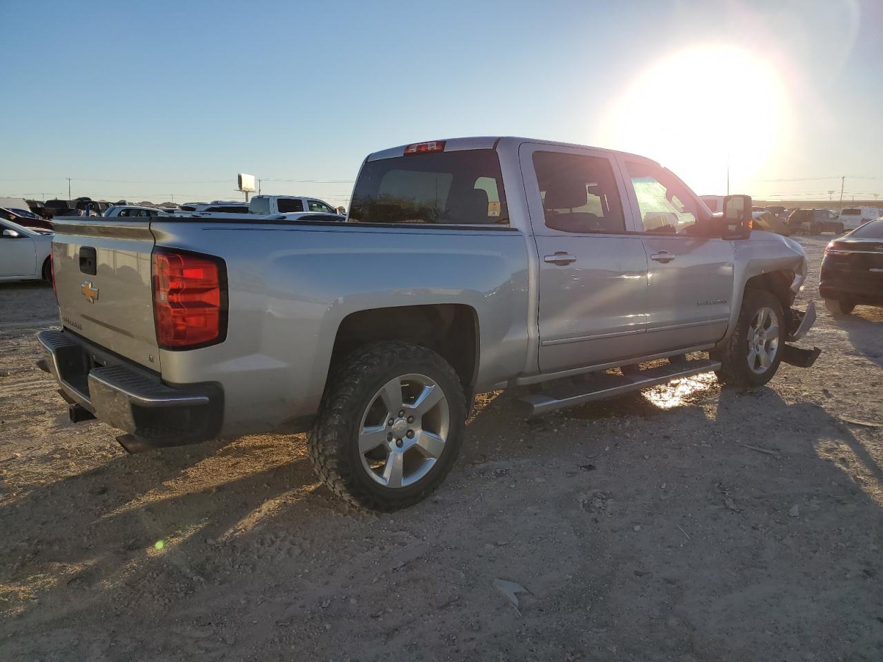 2017 CHEVROLET SILVERADO - Image 3