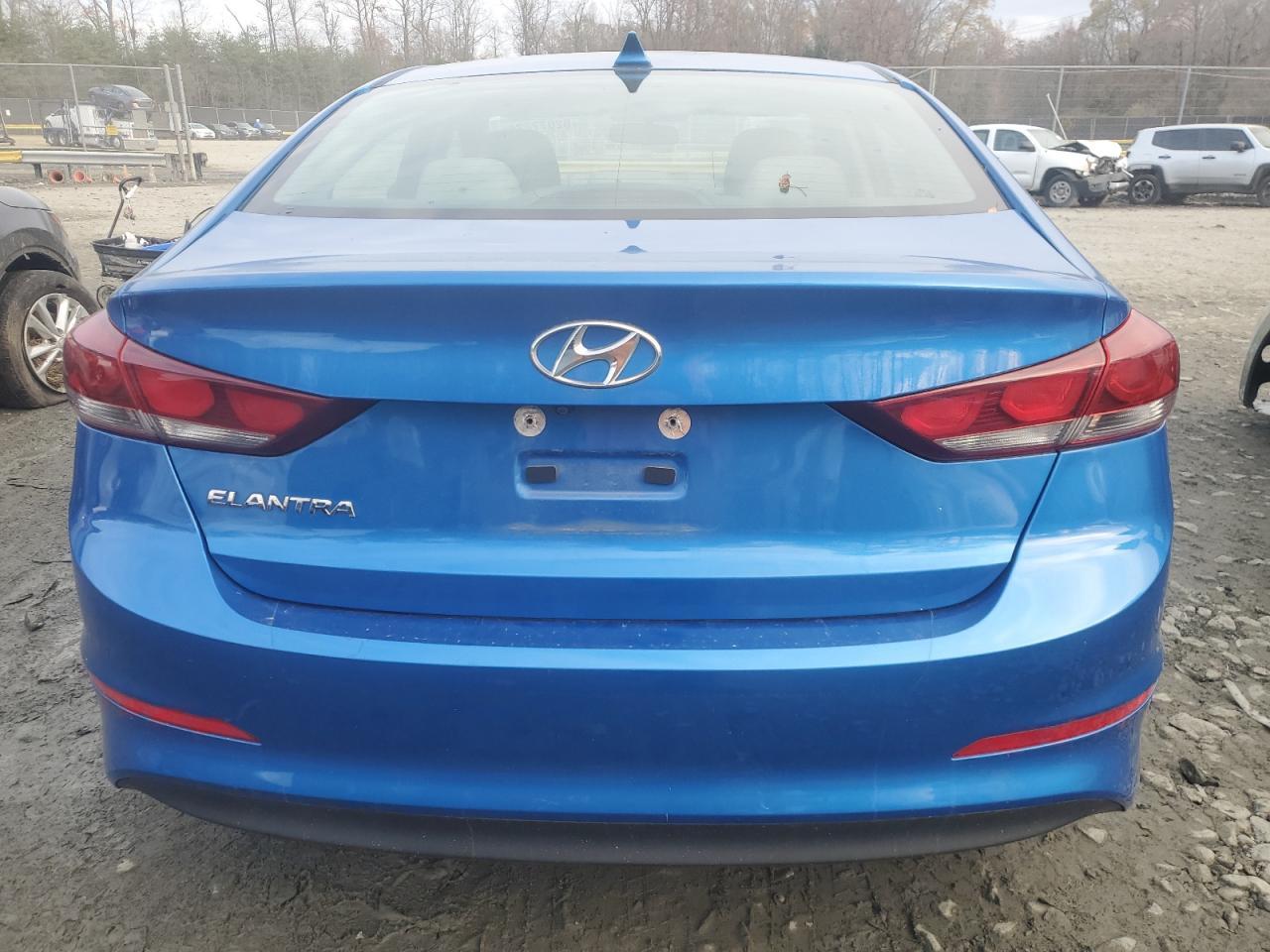 2017 HYUNDAI ELANTRA SE - Image 6