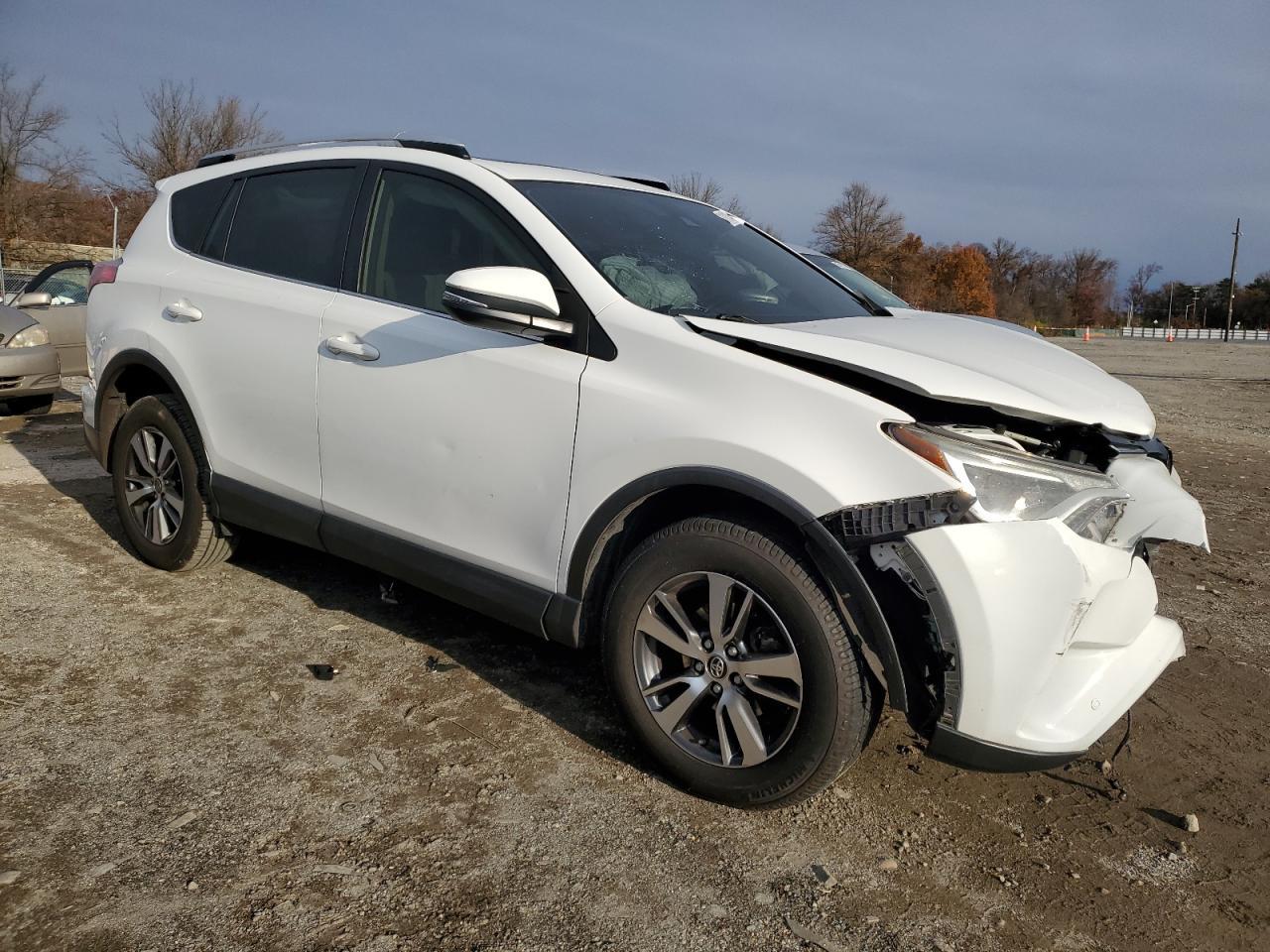 2016 TOYOTA RAV4 XLE - Фото 4