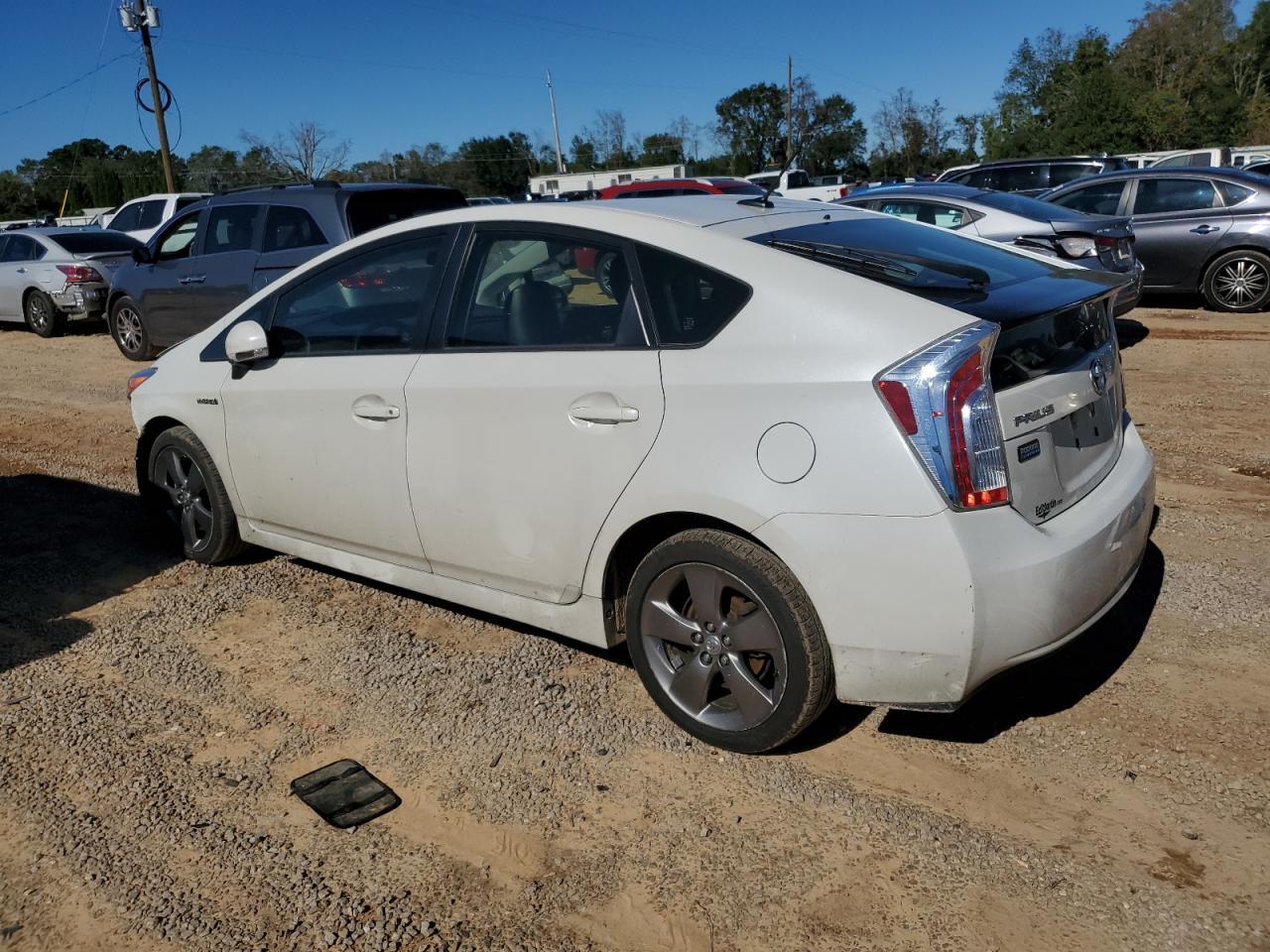 2015 TOYOTA PRIUS - Image 2