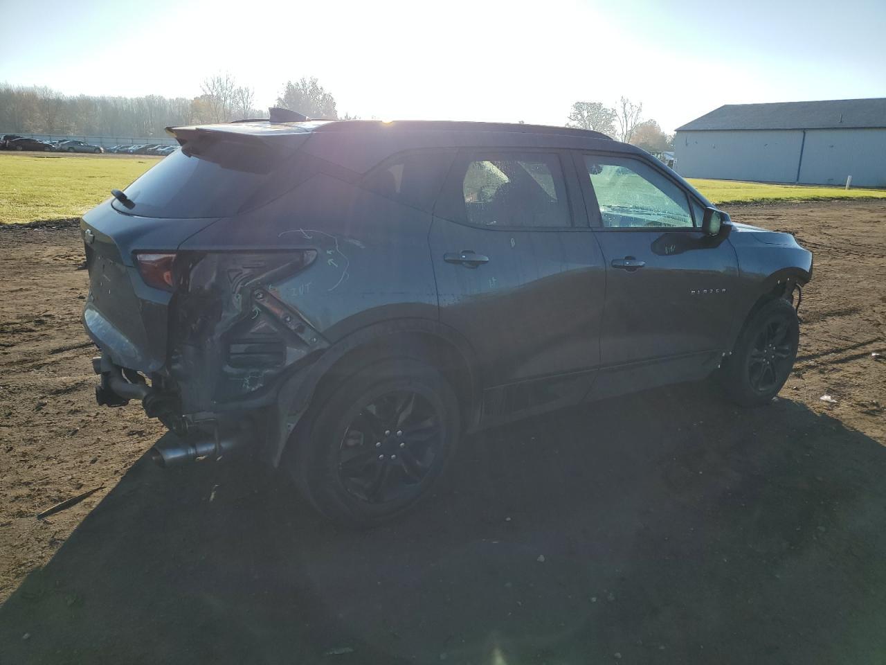 2022 CHEVROLET BLAZER 2LT - Image 3