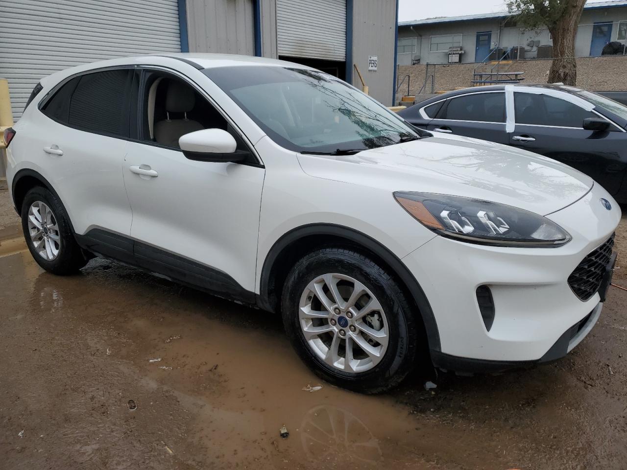 2020 FORD ESCAPE SE - Image 4