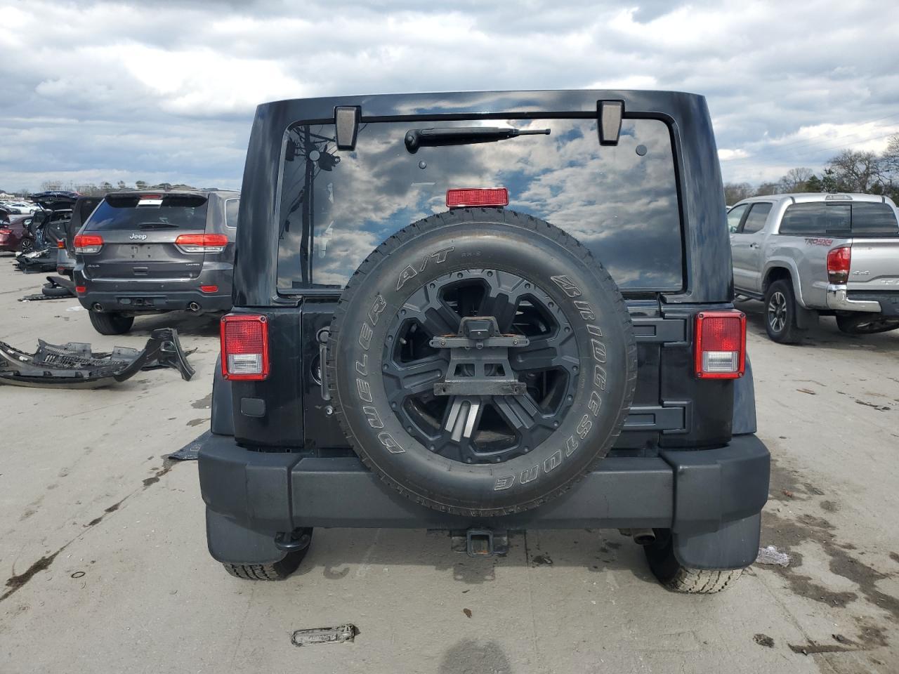 2014 JEEP WRANGLER U - Image 6