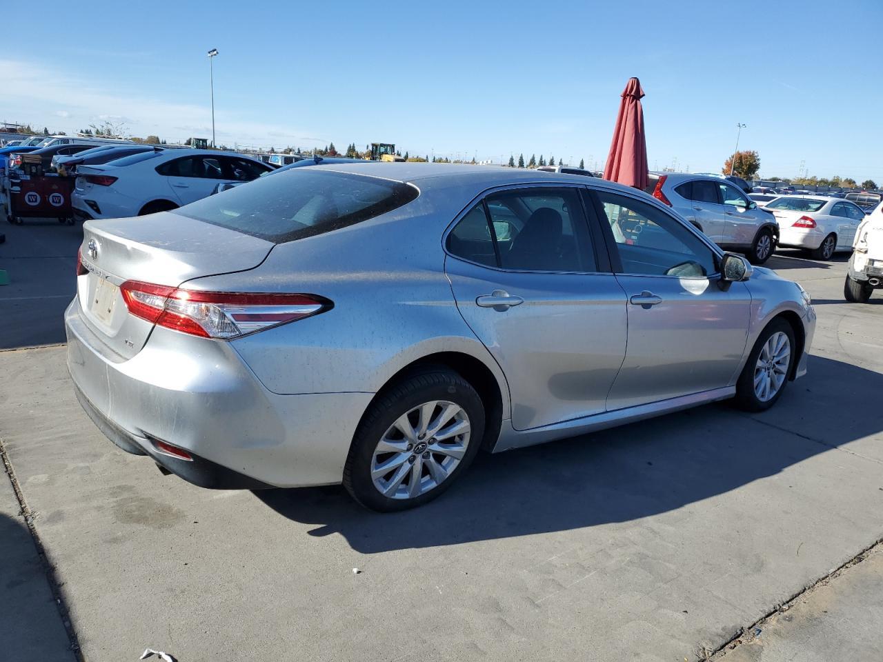 2018 TOYOTA CAMRY L - Фото 3