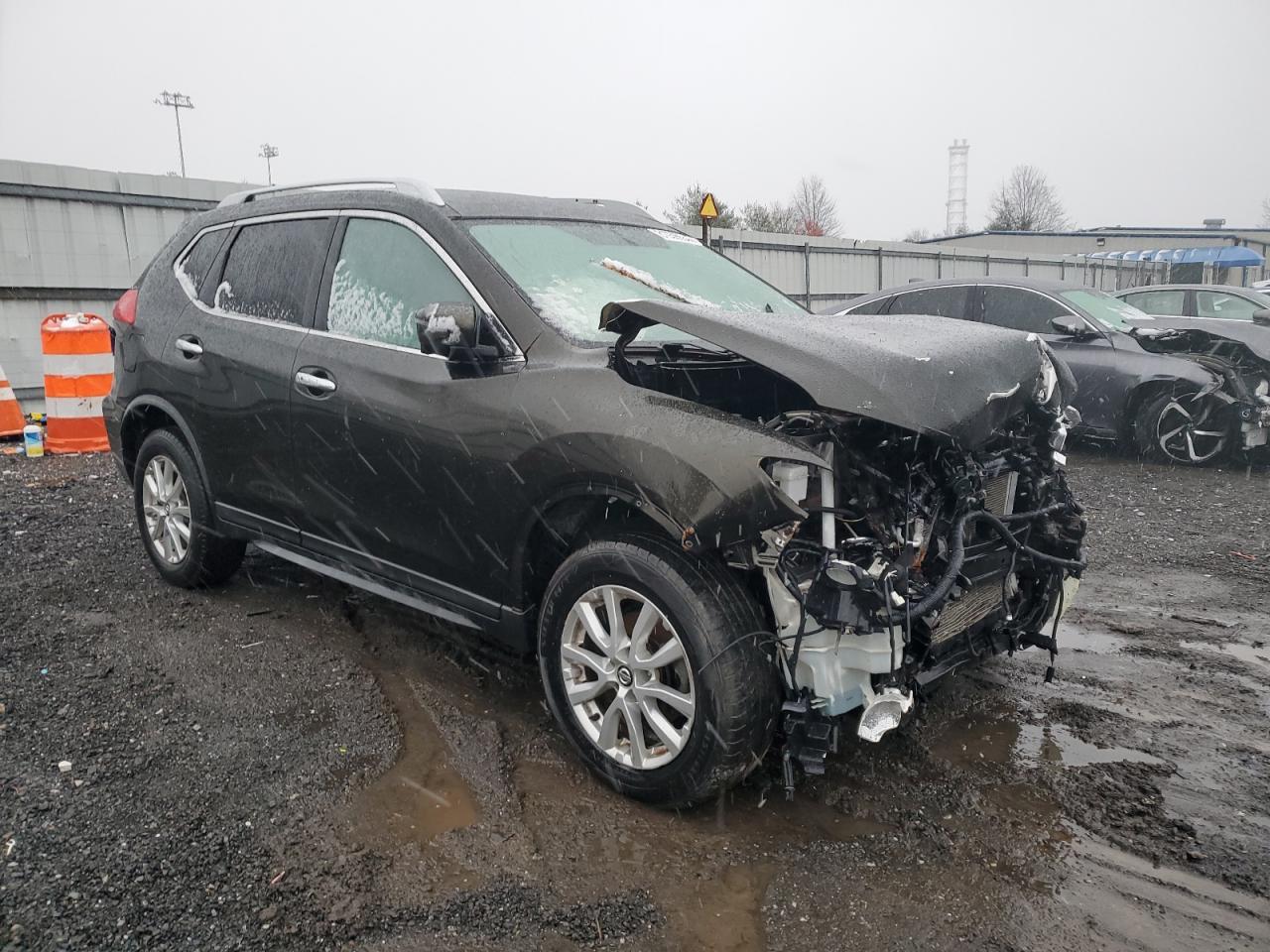 2017 NISSAN ROGUE S - Image 4