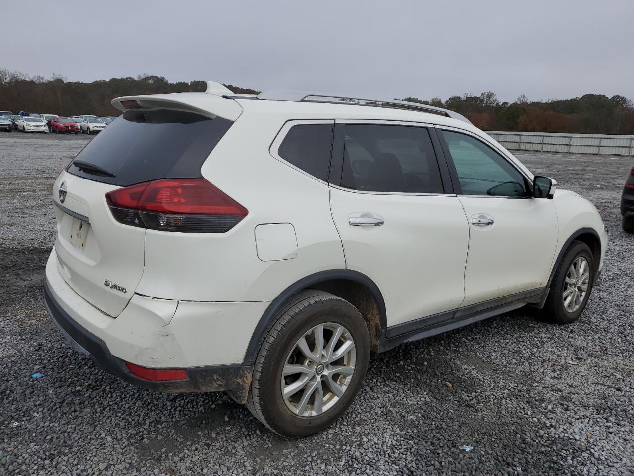 2018 NISSAN ROGUE S - Фото 3