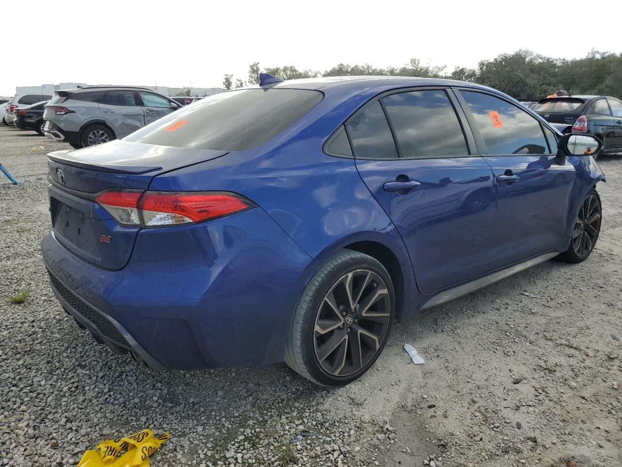 2020 TOYOTA COROLLA SE - Фото 3