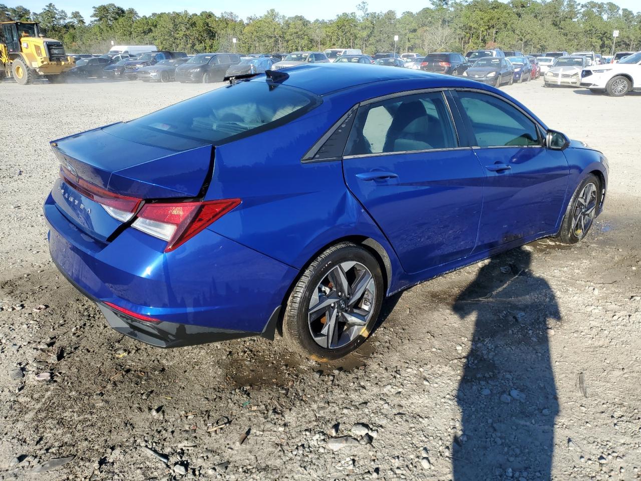 2023 HYUNDAI ELANTRA SE - Image 3