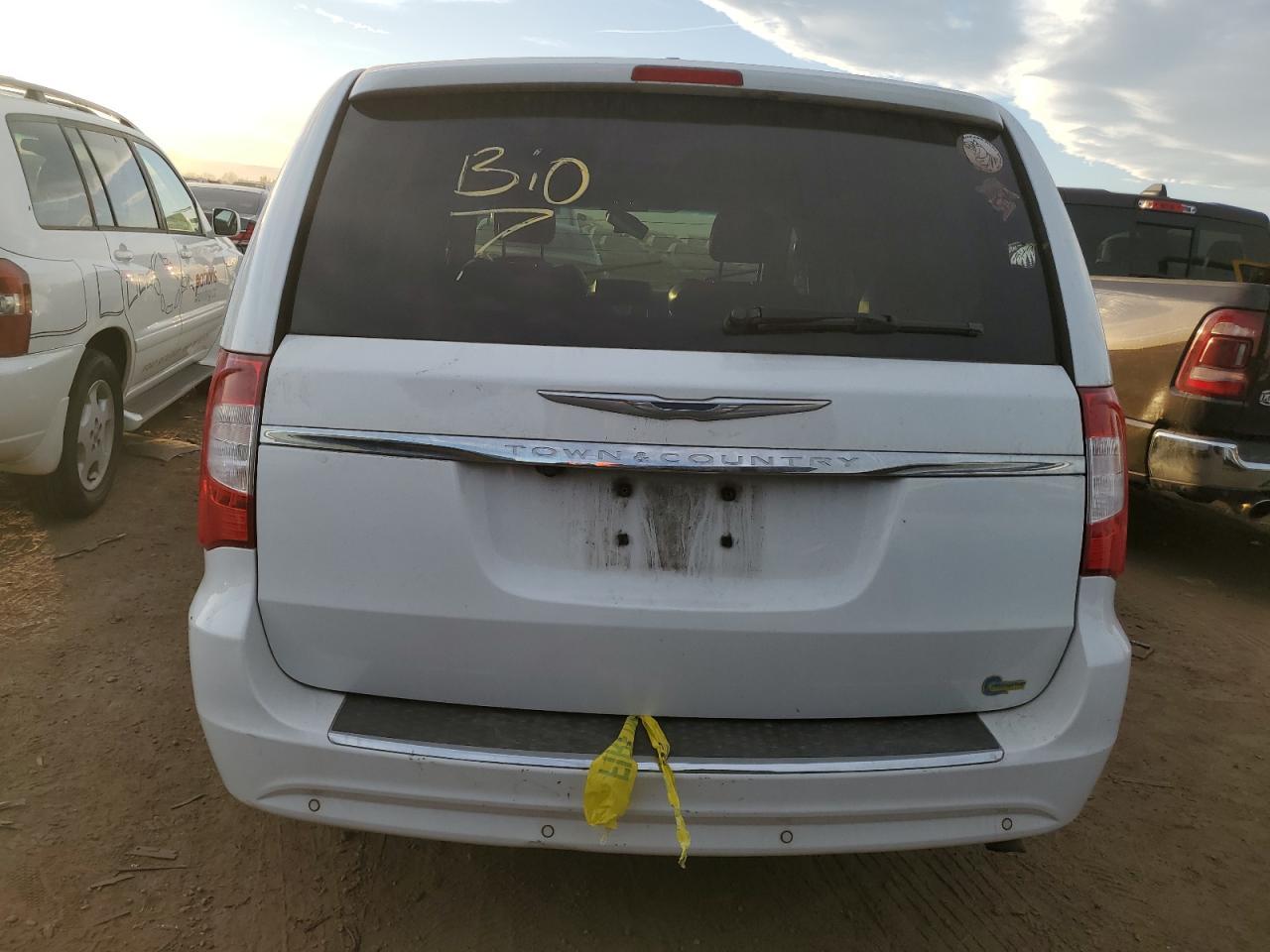 2014 CHRYSLER TOWN & COU - Image 6