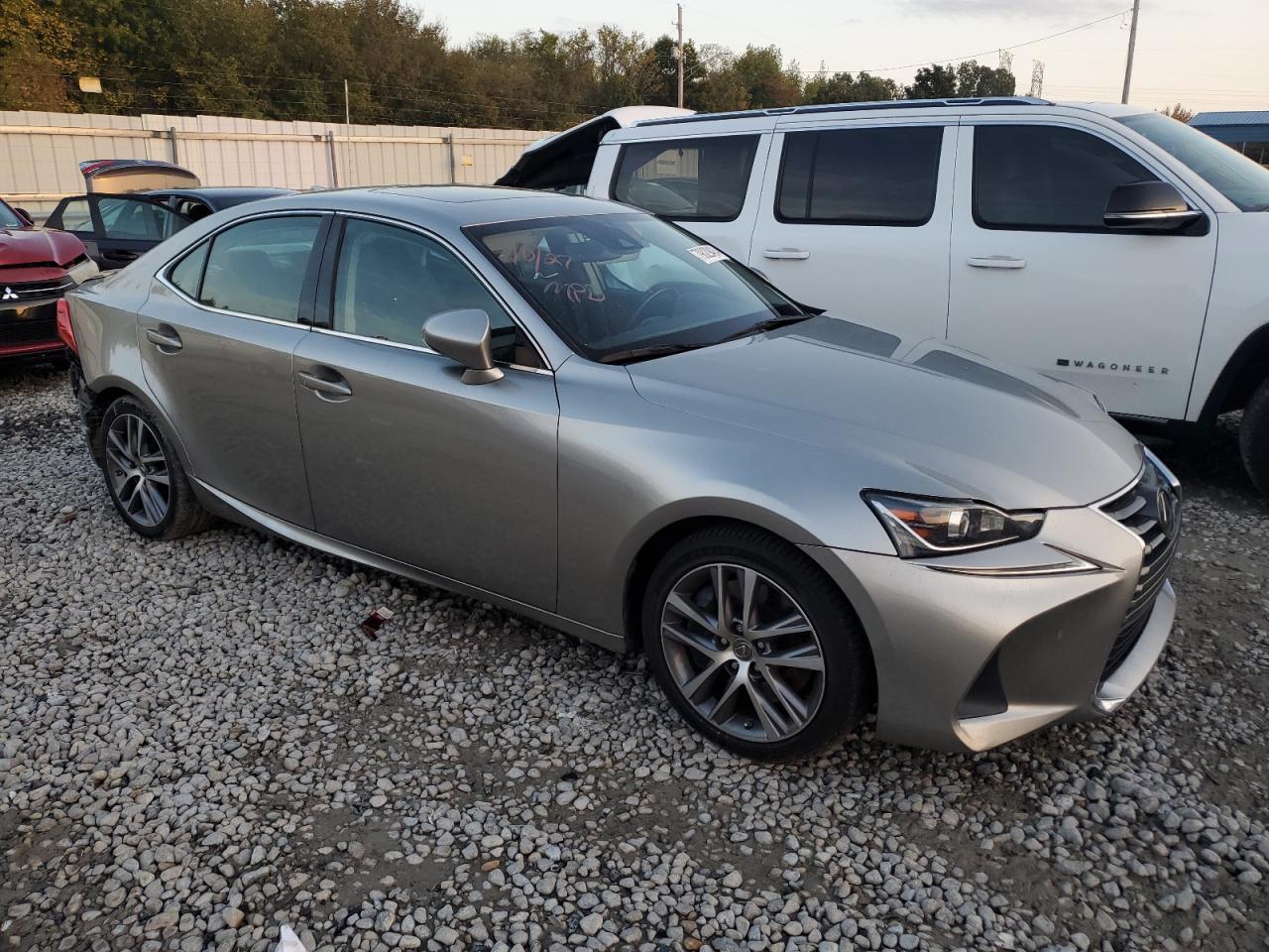 2019 LEXUS IS 300 - Image 4
