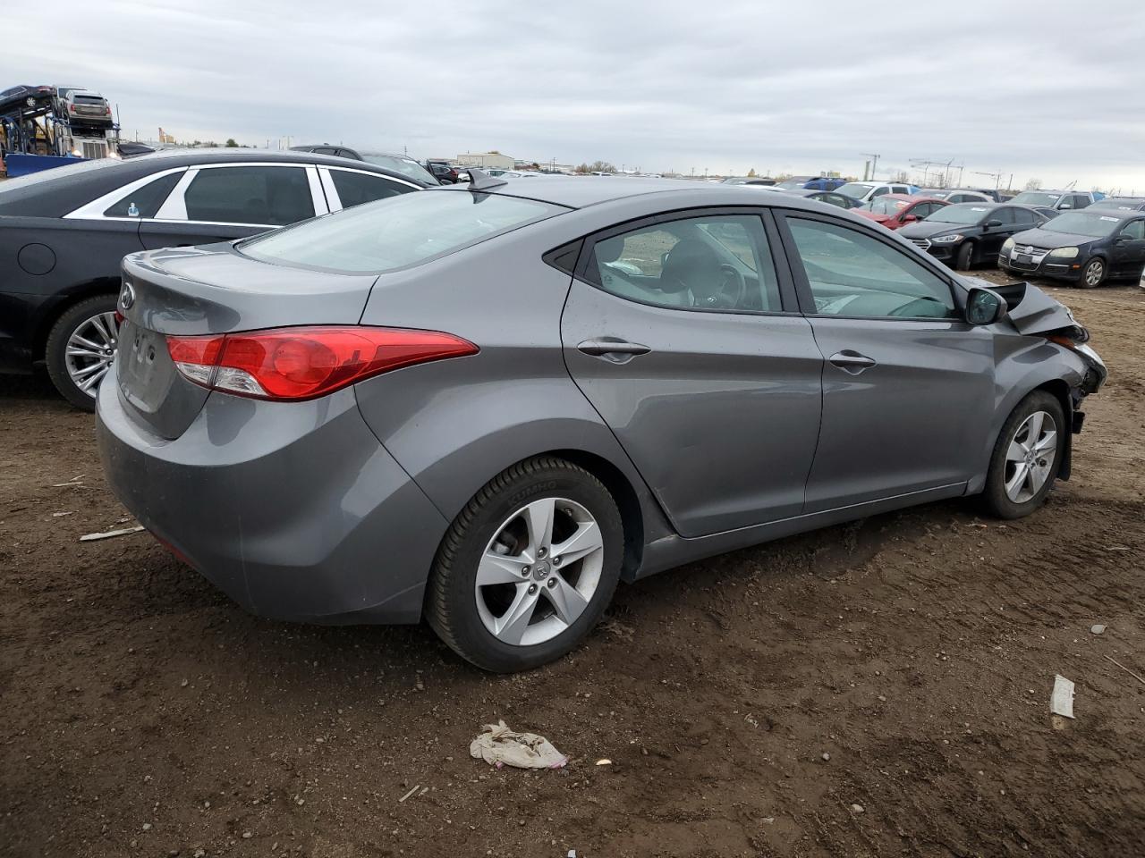 2013 HYUNDAI ELANTRA GL - Image 3
