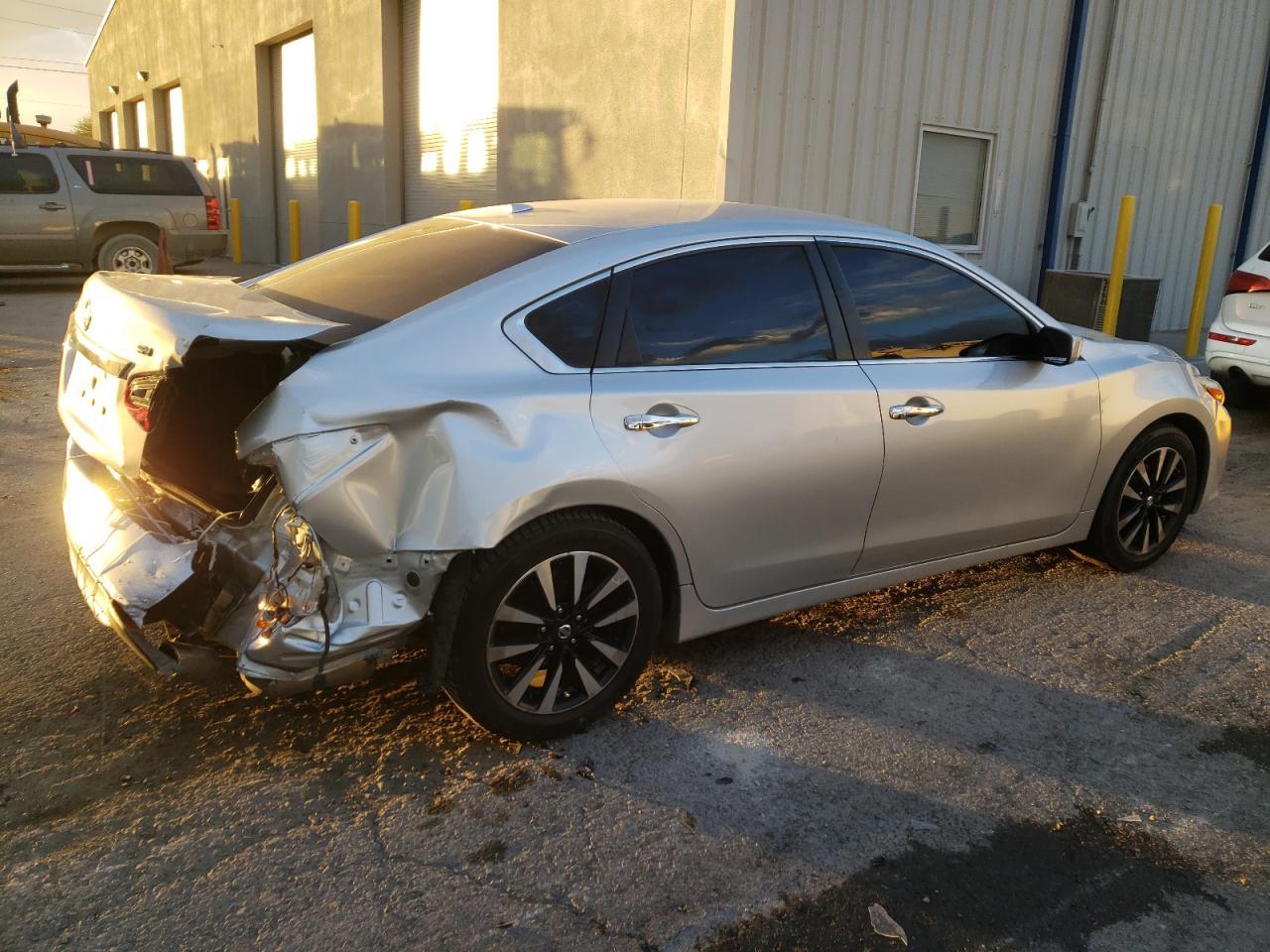 2018 NISSAN ALTIMA 2.5 - Фото 3