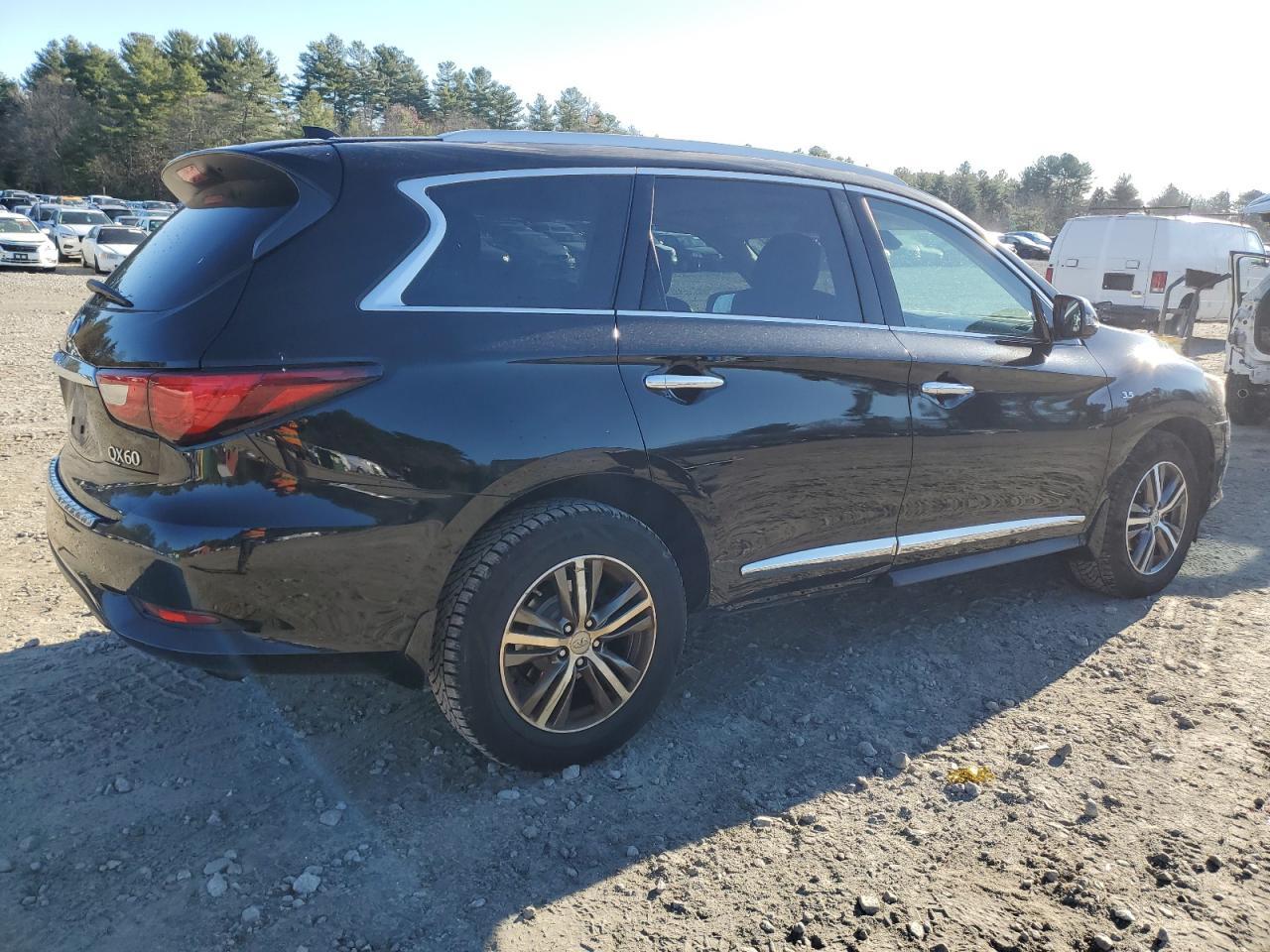 2017 INFINITI QX60 - Image 3