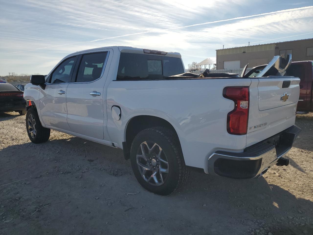 2021 CHEVROLET SILVERADO - Фото 2