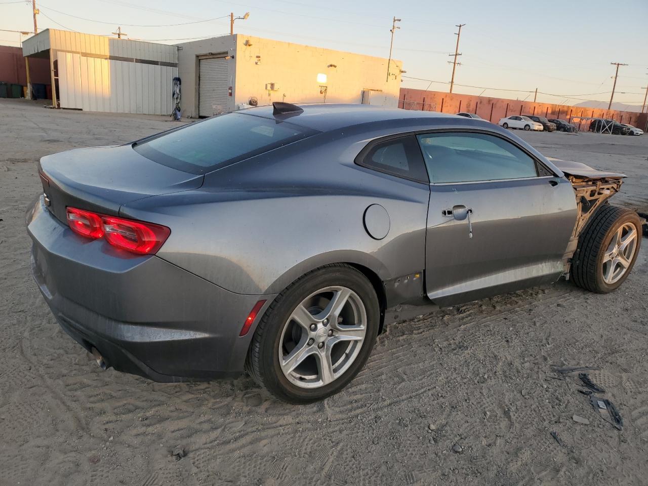 2021 CHEVROLET CAMARO LS - Фото 3