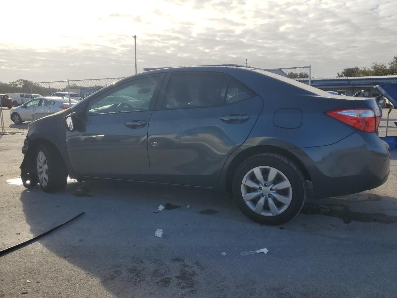 2015 TOYOTA COROLLA L - Фото 2