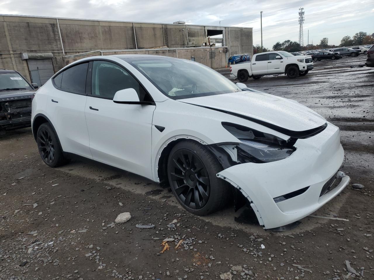 2024 TESLA MODEL Y - Image 4