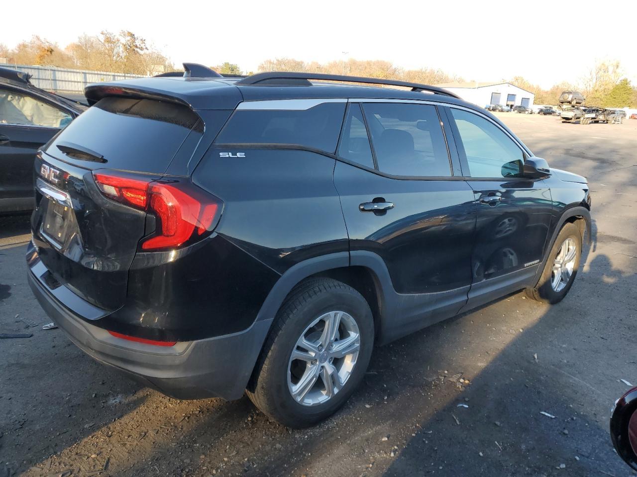 2018 GMC TERRAIN SL - Фото 3