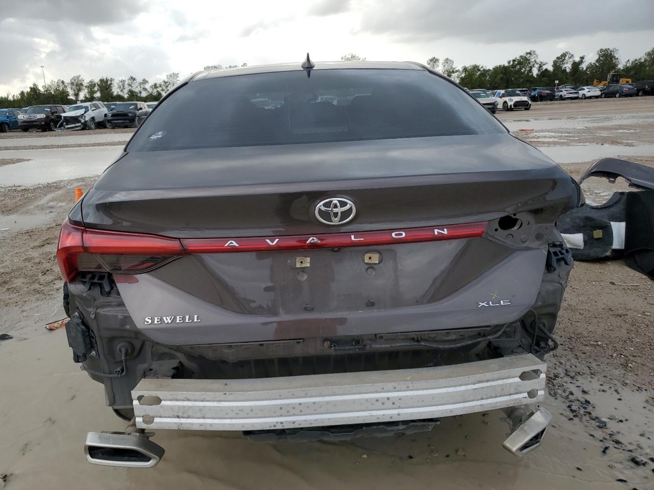 2019 TOYOTA AVALON XLE - Image 6