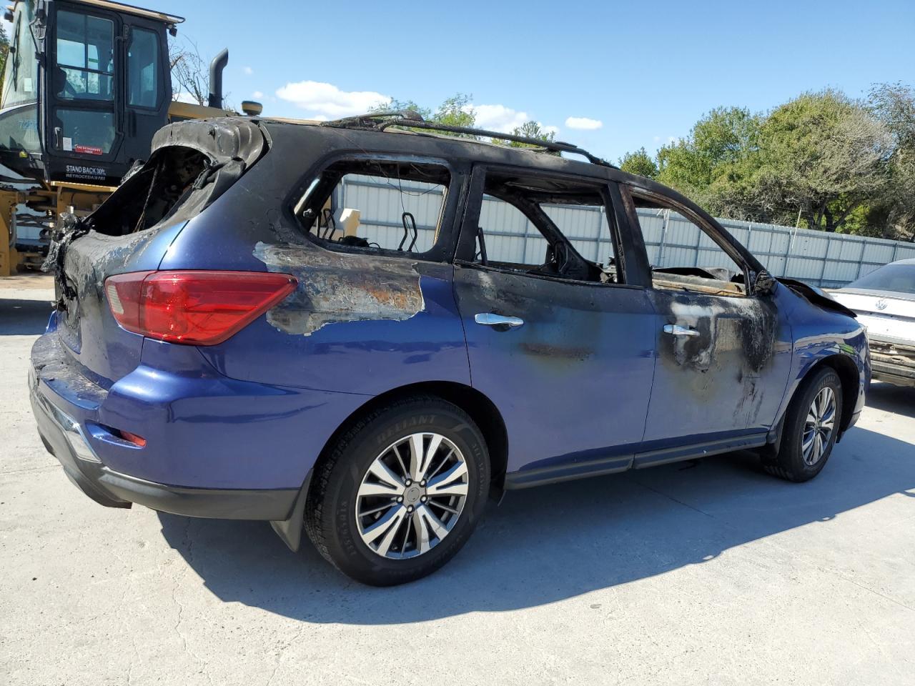 2018 NISSAN PATHFINDER - Фото 3