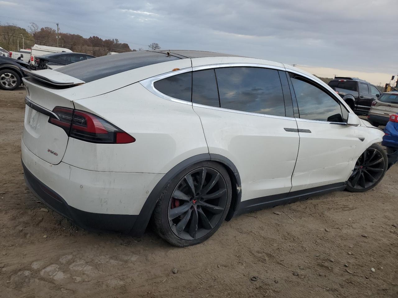 2016 TESLA MODEL X - Фото 3