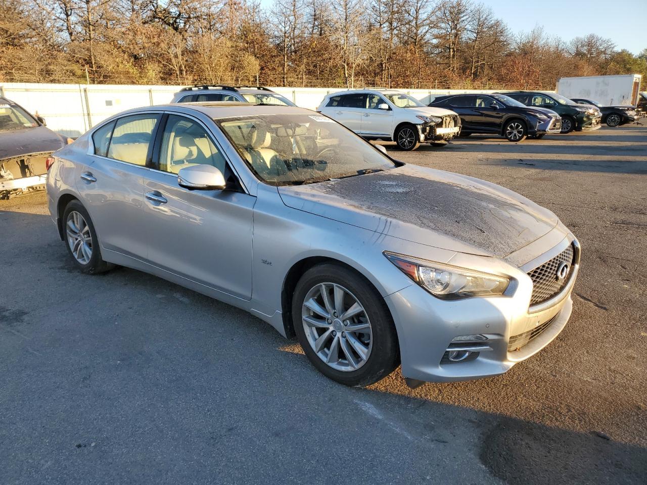 2016 INFINITI Q50 PREMIU - Фото 4