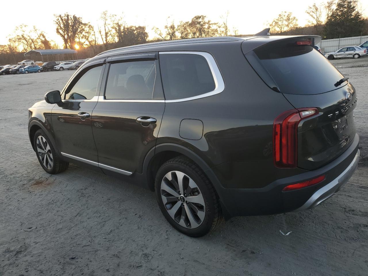 2020 KIA TELLURIDE - Image 2