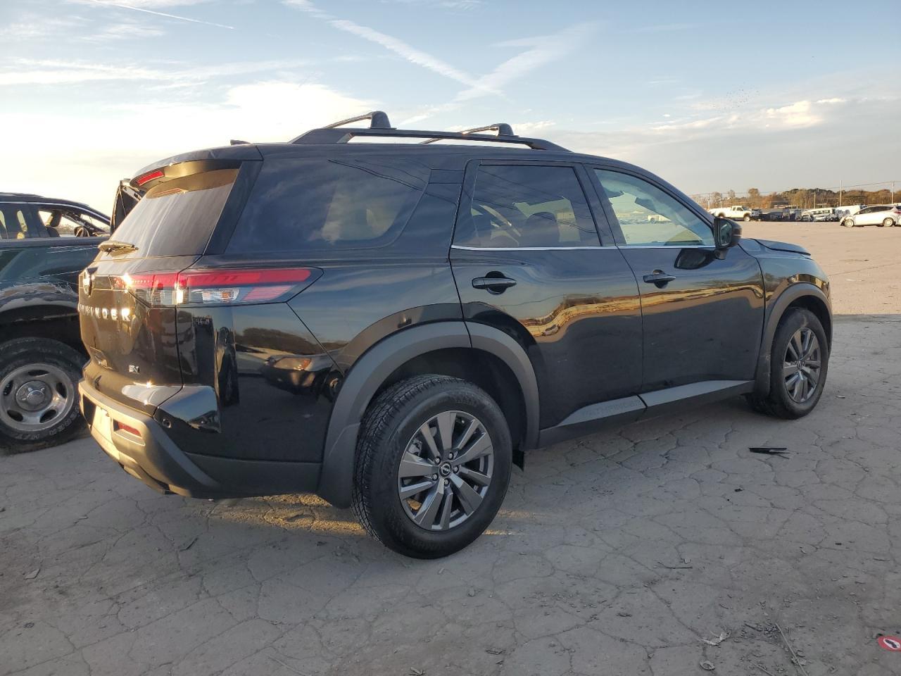 2024 NISSAN PATHFINDER - Фото 3