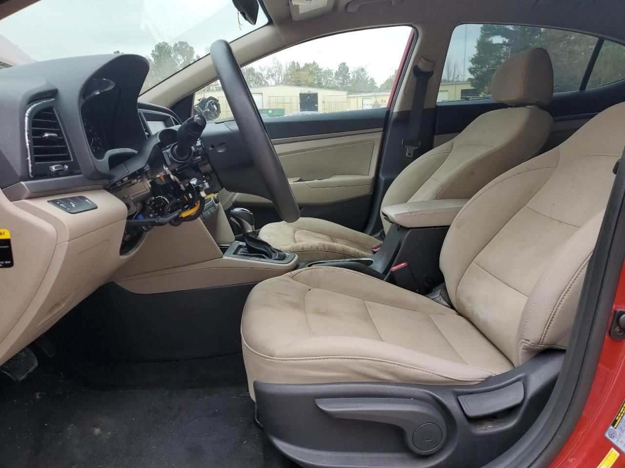2018 HYUNDAI ELANTRA SE - Image 7