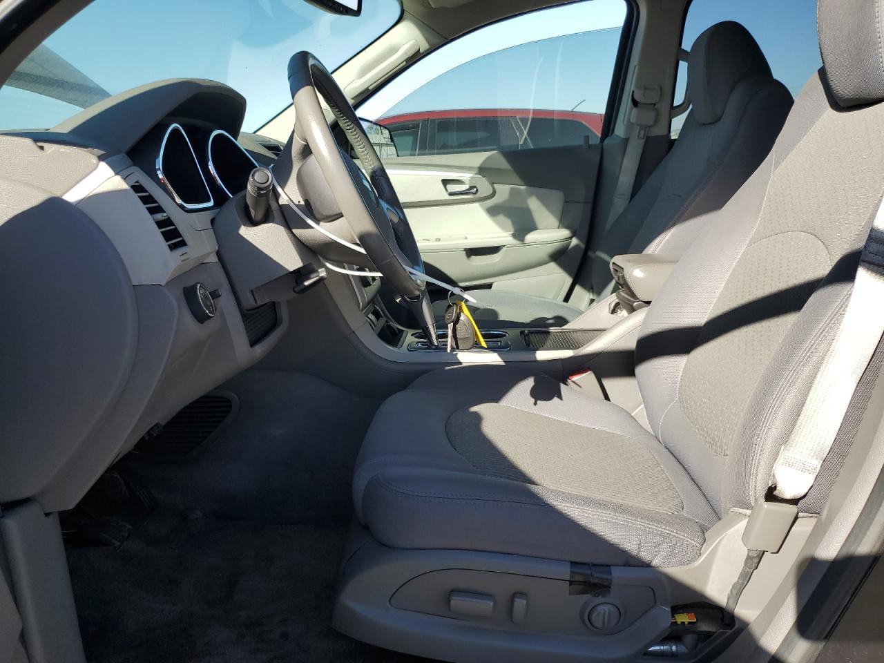2011 CHEVROLET TRAVERSE L - Image 7