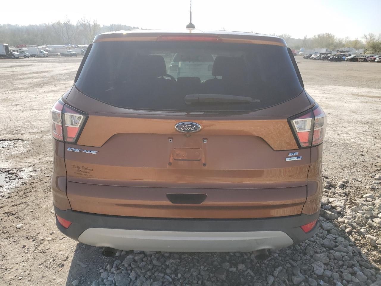 2017 FORD ESCAPE SE - Image 6