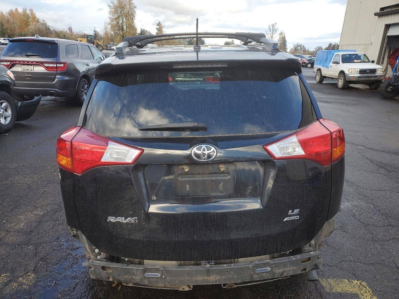 2015 TOYOTA RAV4 LE - Фото 6