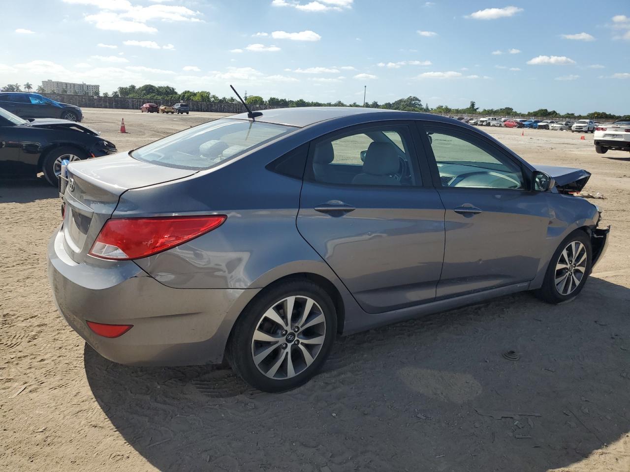 2017 HYUNDAI ACCENT SE - Image 3