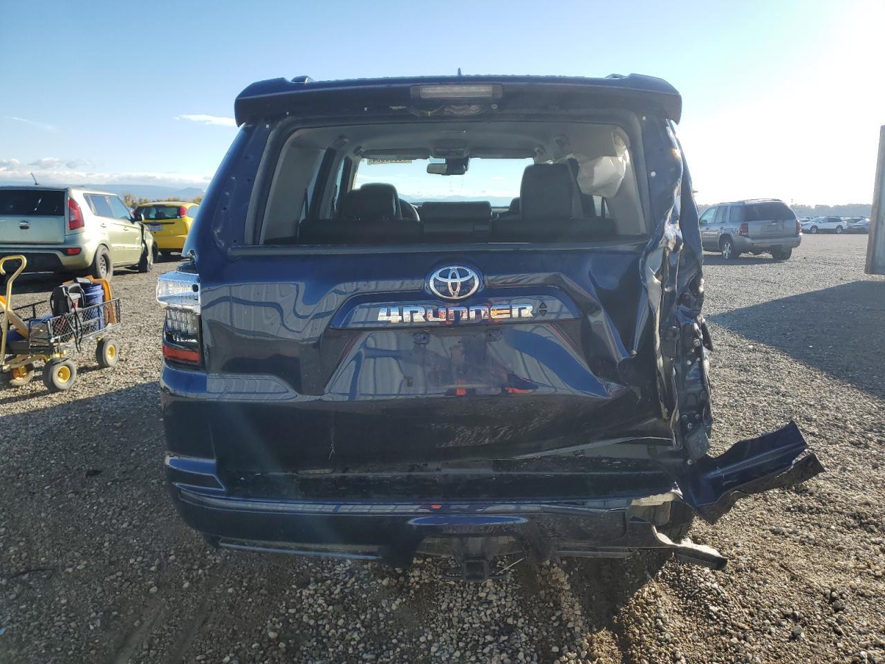 2022 TOYOTA 4RUNNER SR - Фото 6