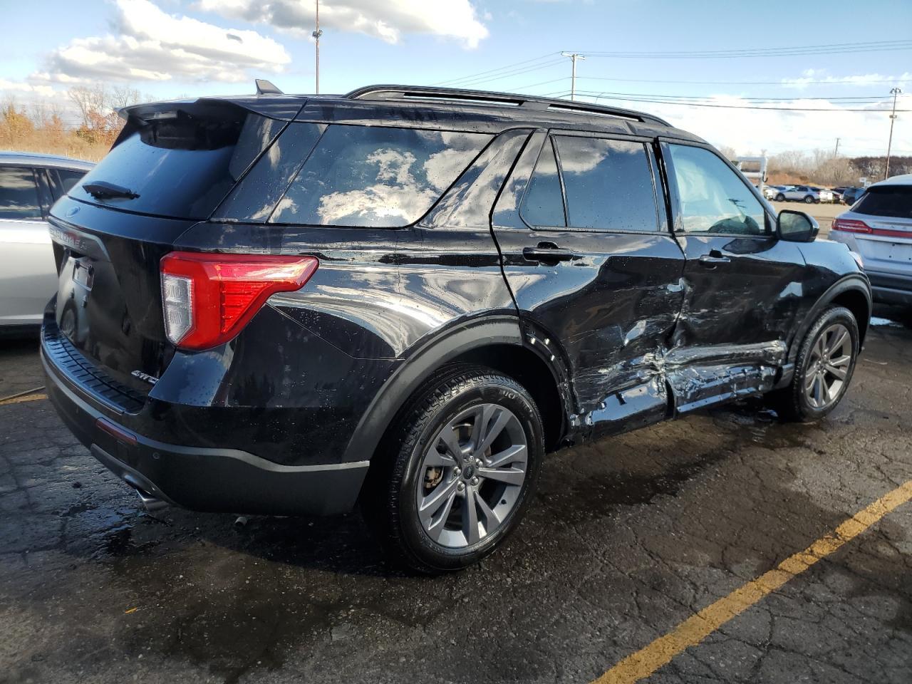 2023 FORD EXPLORER X - Image 3